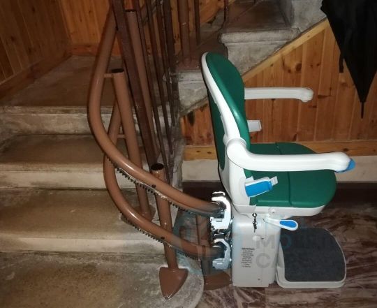 Plataforma inclinada para comunidad de vecinos en Can Serra, Barberà