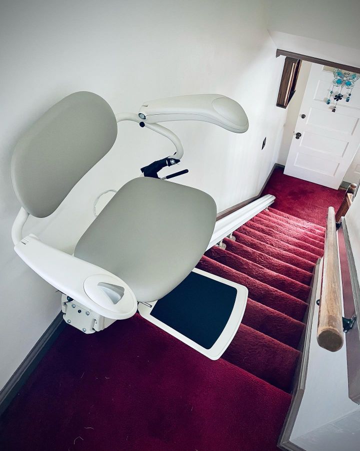 Silla Stannah en comunidad del Centre de Gavà