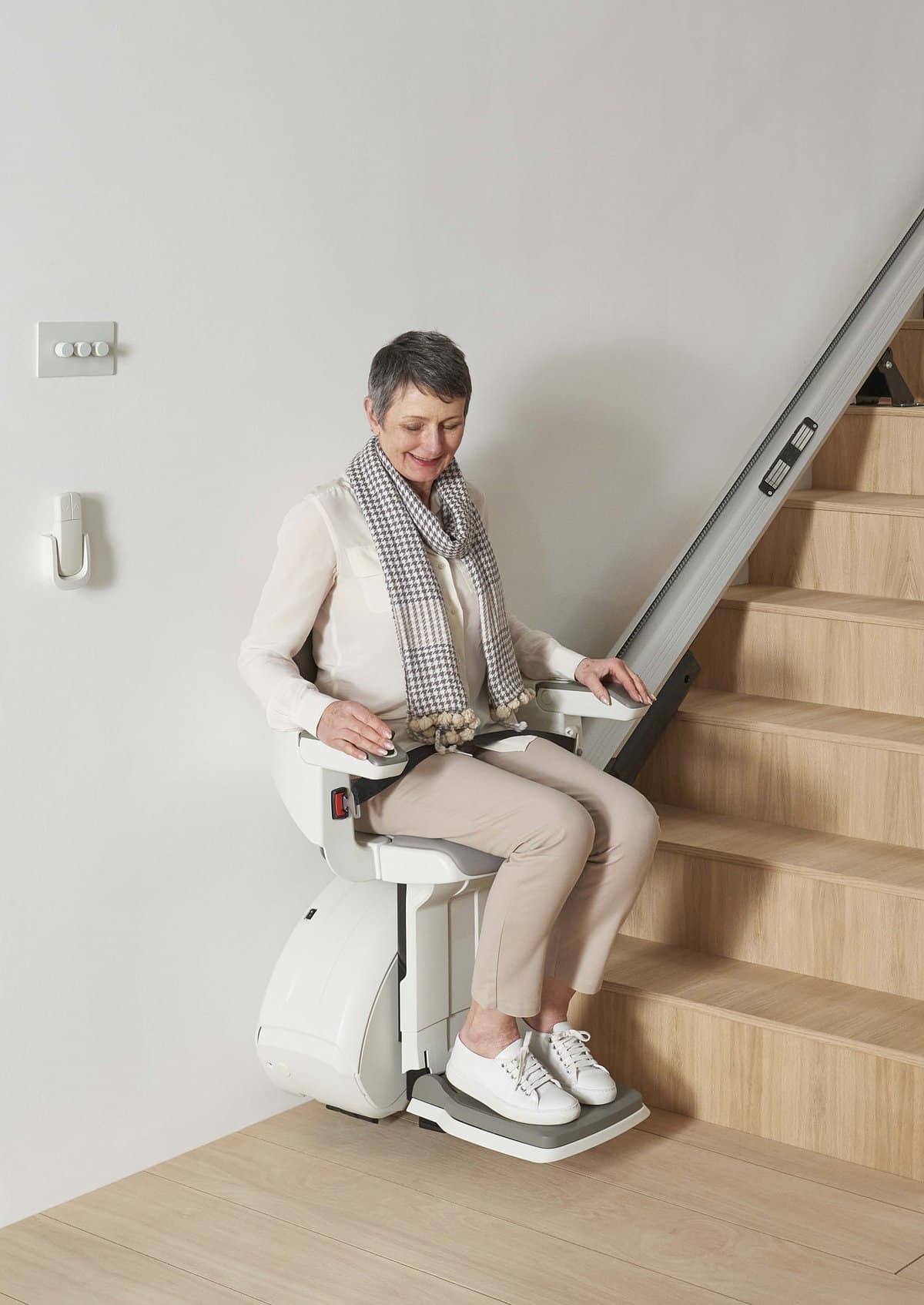 Silla HomeGlide vista lateral en escalera recta