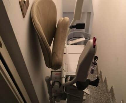 Montaescaleras en casa unifamiliar del centro de Lliçà d\'Amunt
