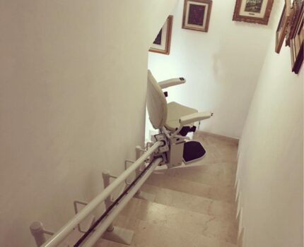Salvaescaleras - Silla Ascensor Escalera en Ciutat Diagonal Esplugues de Llobregat